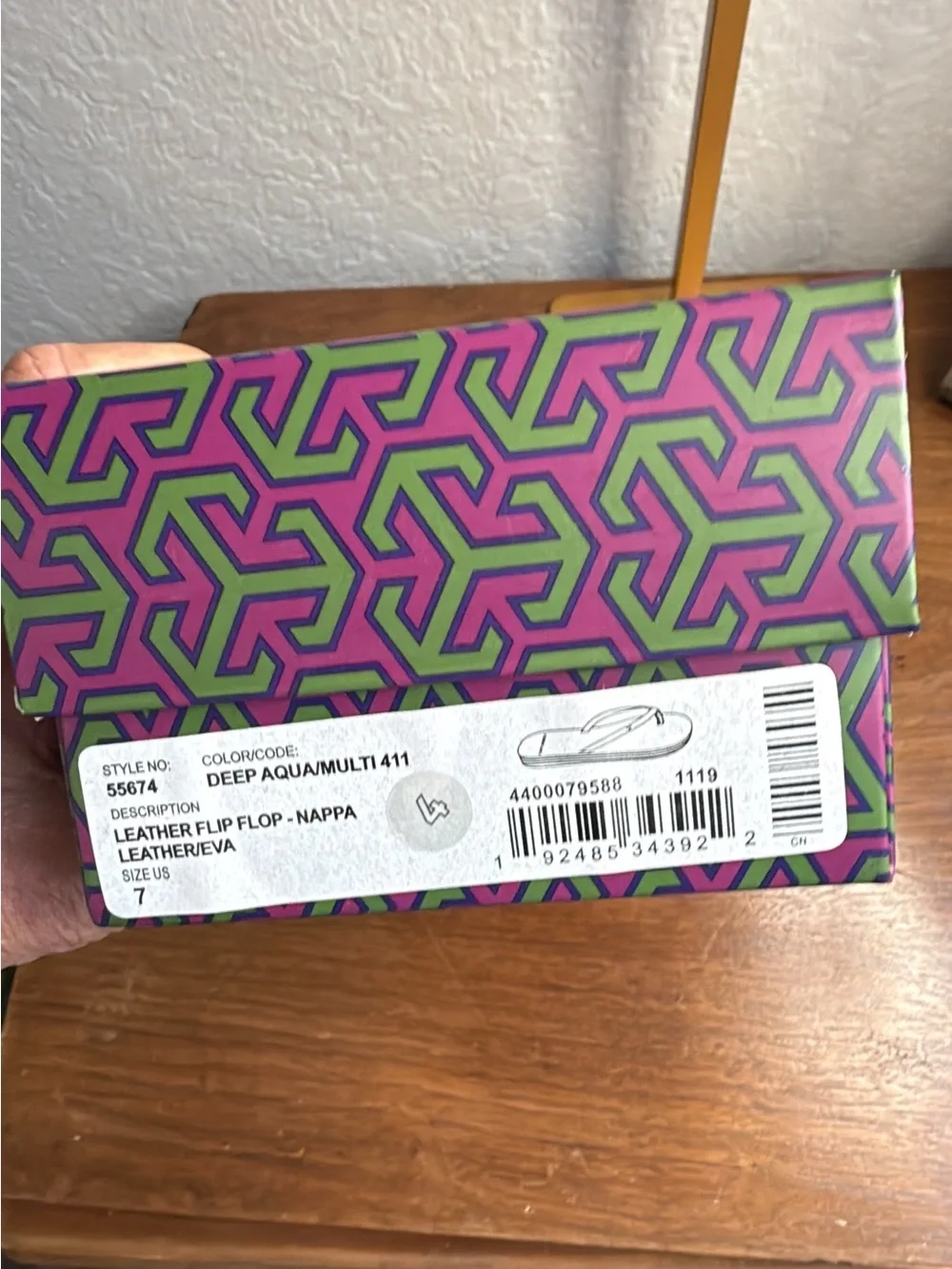 Brand new Tory Burch leather flip flops new in box size 7